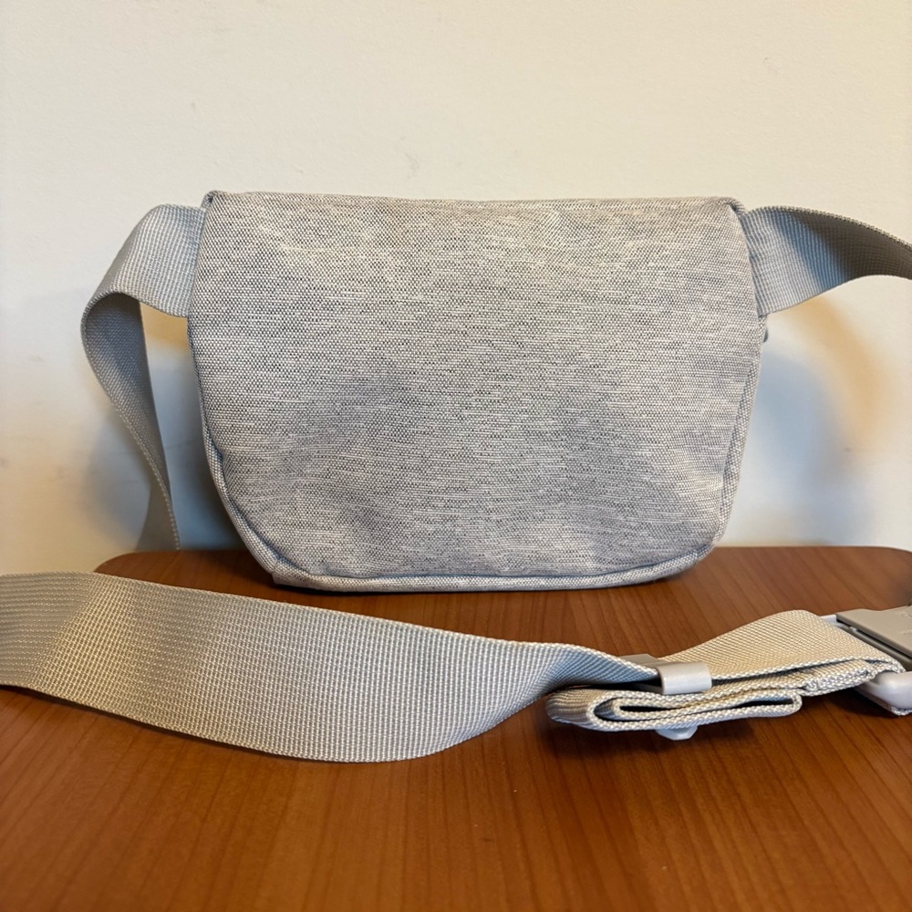 Herschel Supply Company Light Gray Belt Bag - Picture 2 of 8